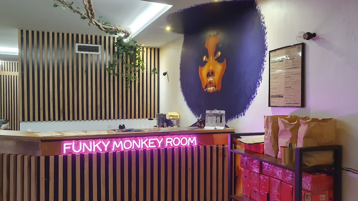 Fmr Funky Monkey Room